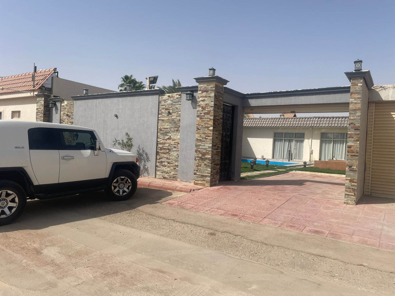 مدخل الشاليه الخارجي